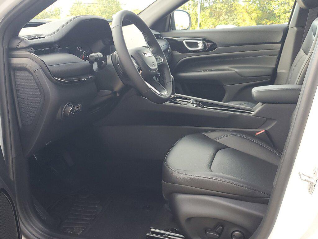 new 2026 Jeep Compass car, priced at $31,395