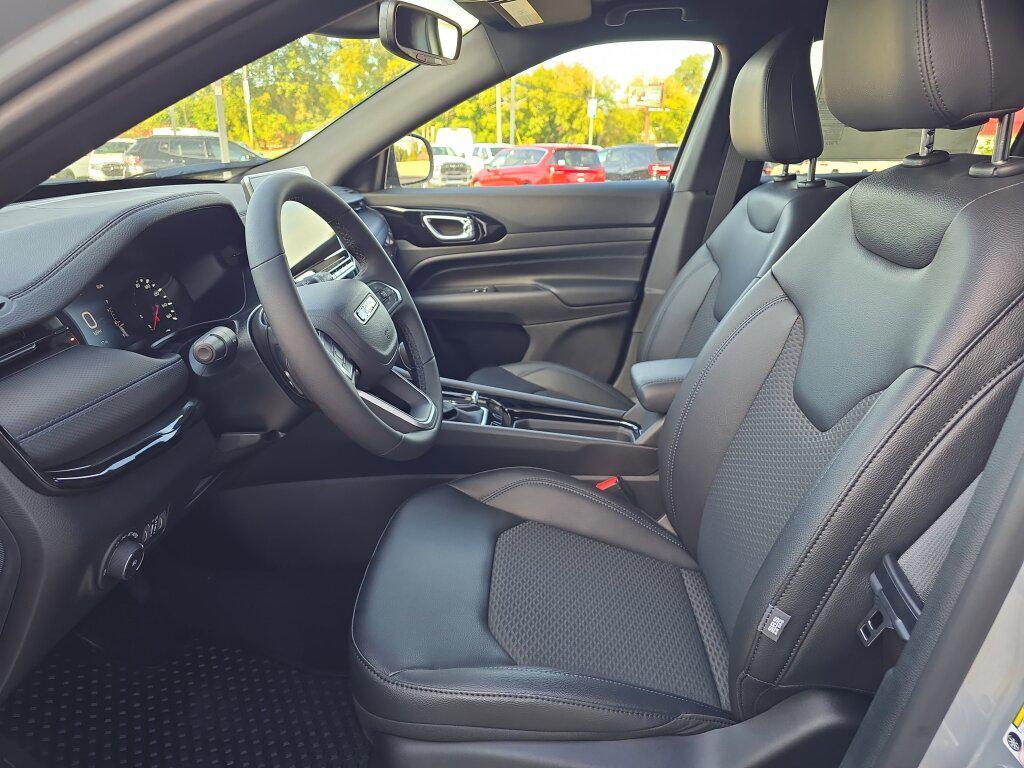 new 2026 Jeep Compass car, priced at $30,495