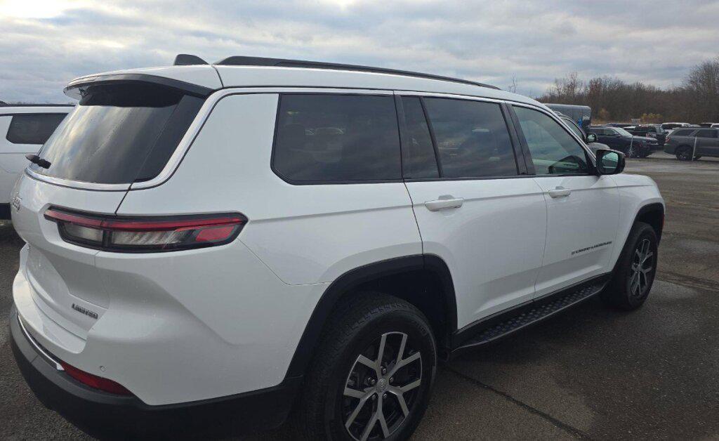 used 2025 Jeep Grand Cherokee L car, priced at $38,992