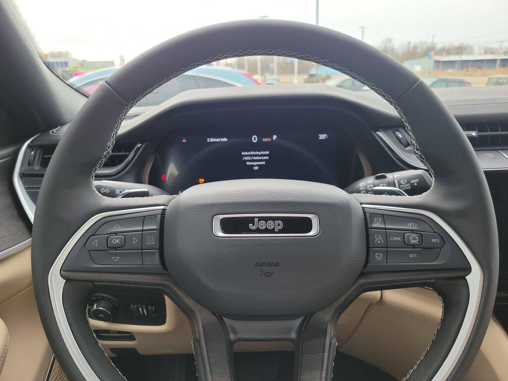 new 2026 Jeep Grand Cherokee car, priced at $45,295