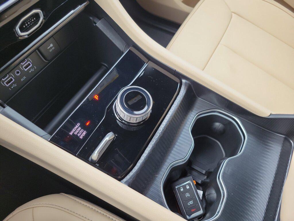 new 2026 Jeep Grand Cherokee car, priced at $45,295