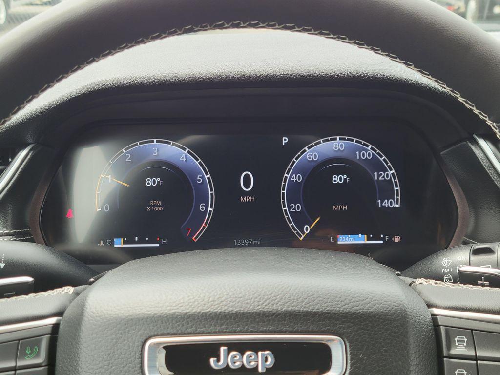 used 2024 Jeep Grand Cherokee car, priced at $31,995