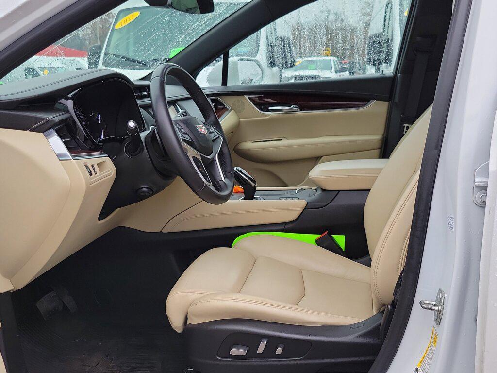 used 2017 Cadillac XT5 car, priced at $14,988