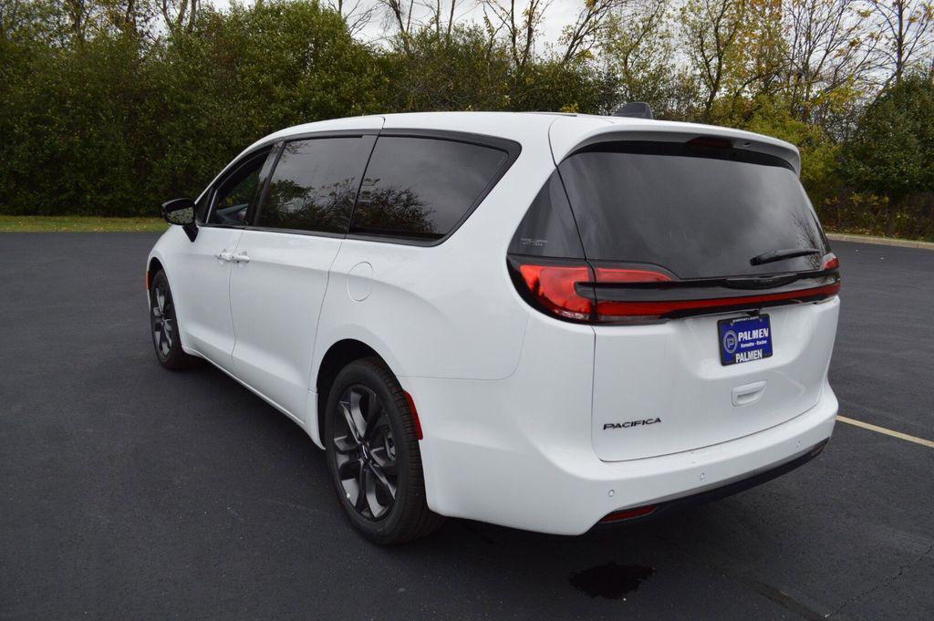 new 2026 Chrysler Pacifica car, priced at $38,499