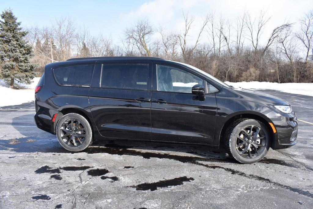 new 2026 Chrysler Pacifica car, priced at $52,883