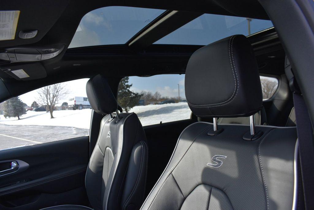 new 2026 Chrysler Pacifica car, priced at $52,883