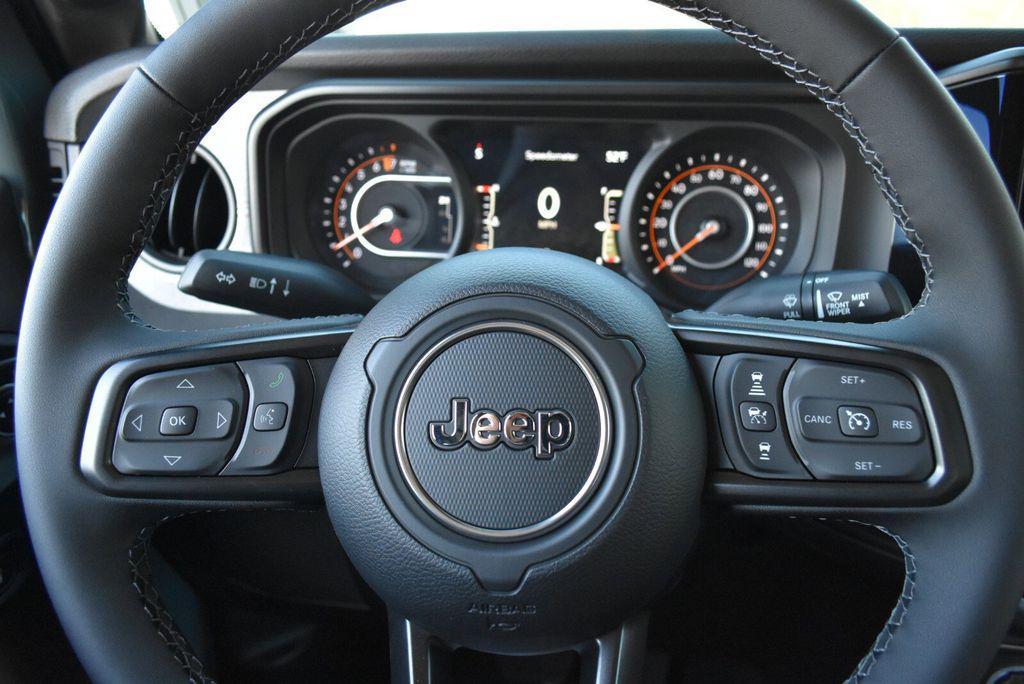new 2026 Jeep Gladiator car, priced at $46,426