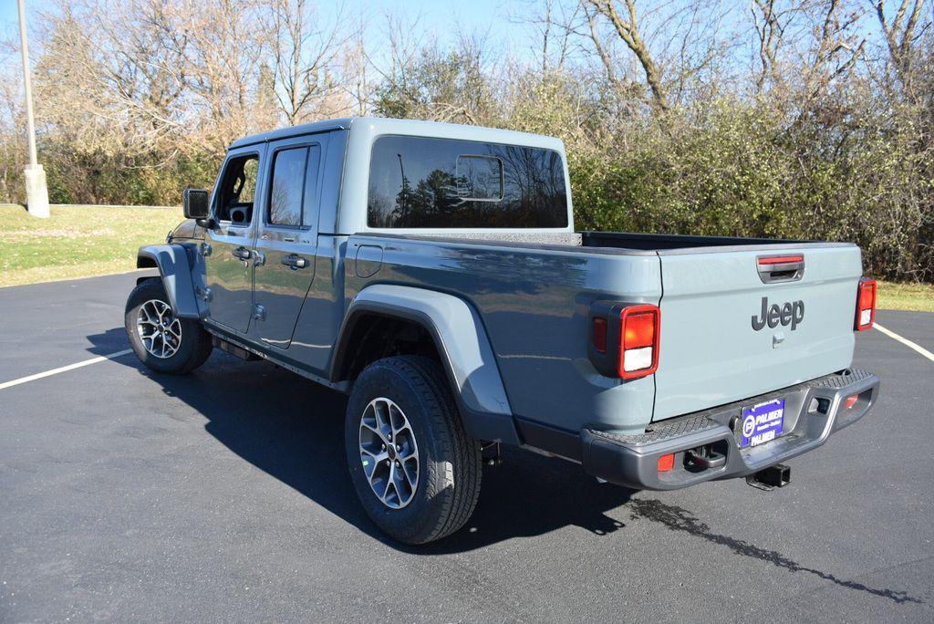 new 2026 Jeep Gladiator car, priced at $46,426