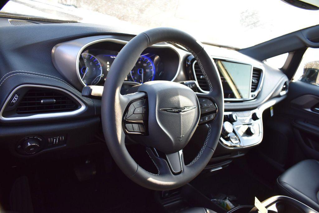 new 2026 Chrysler Pacifica car, priced at $45,817