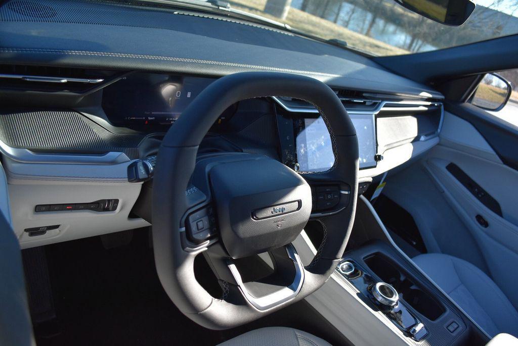 new 2026 Jeep Cherokee car, priced at $45,070