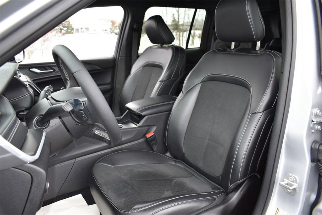 used 2024 Jeep Grand Cherokee car, priced at $30,763