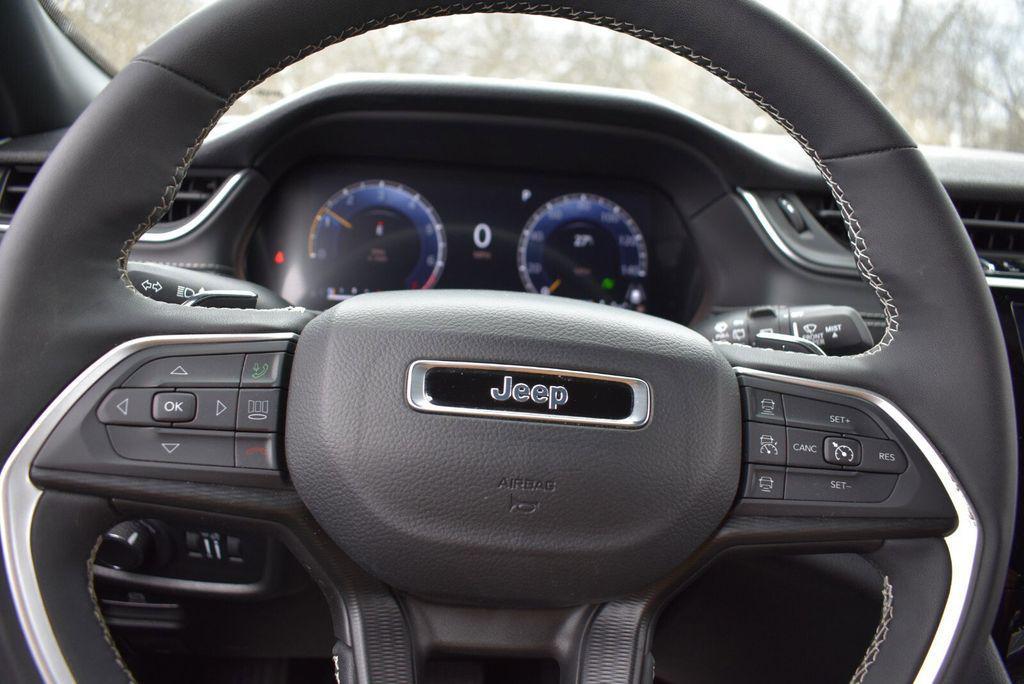 used 2024 Jeep Grand Cherokee car, priced at $29,500