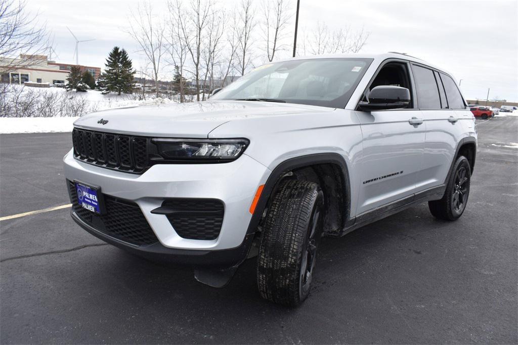 used 2024 Jeep Grand Cherokee car, priced at $30,763