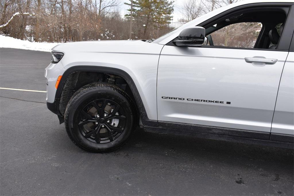 used 2024 Jeep Grand Cherokee car, priced at $30,763