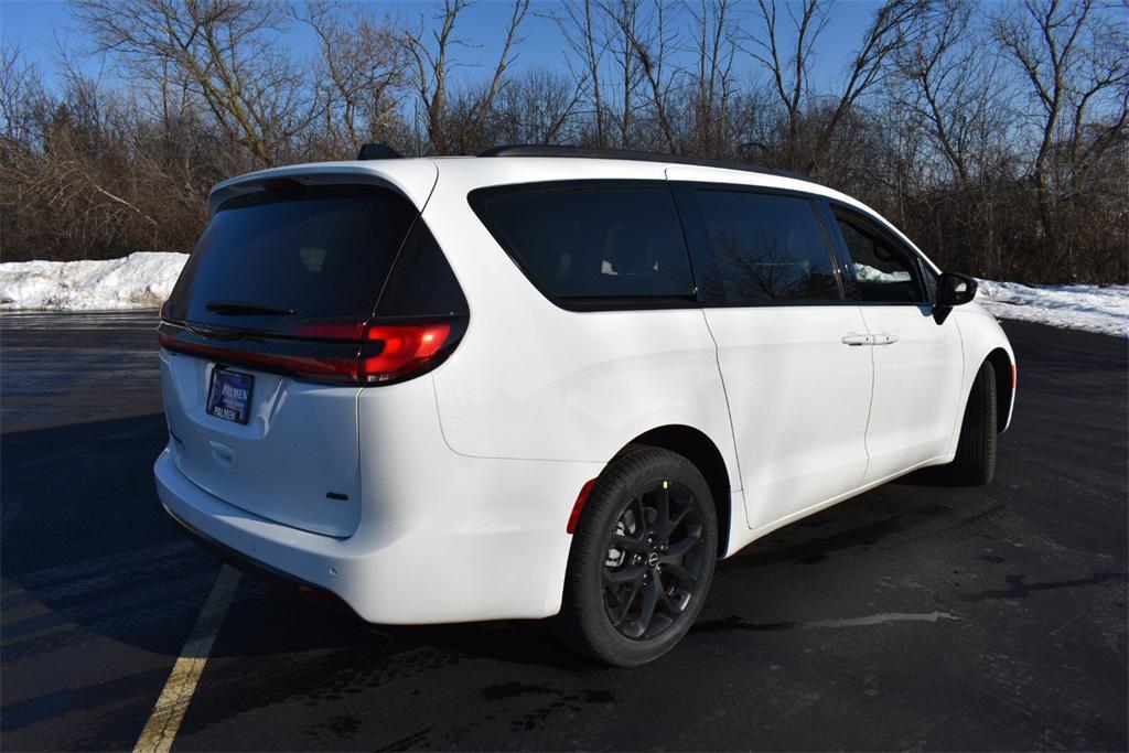 new 2026 Chrysler Pacifica car, priced at $46,371