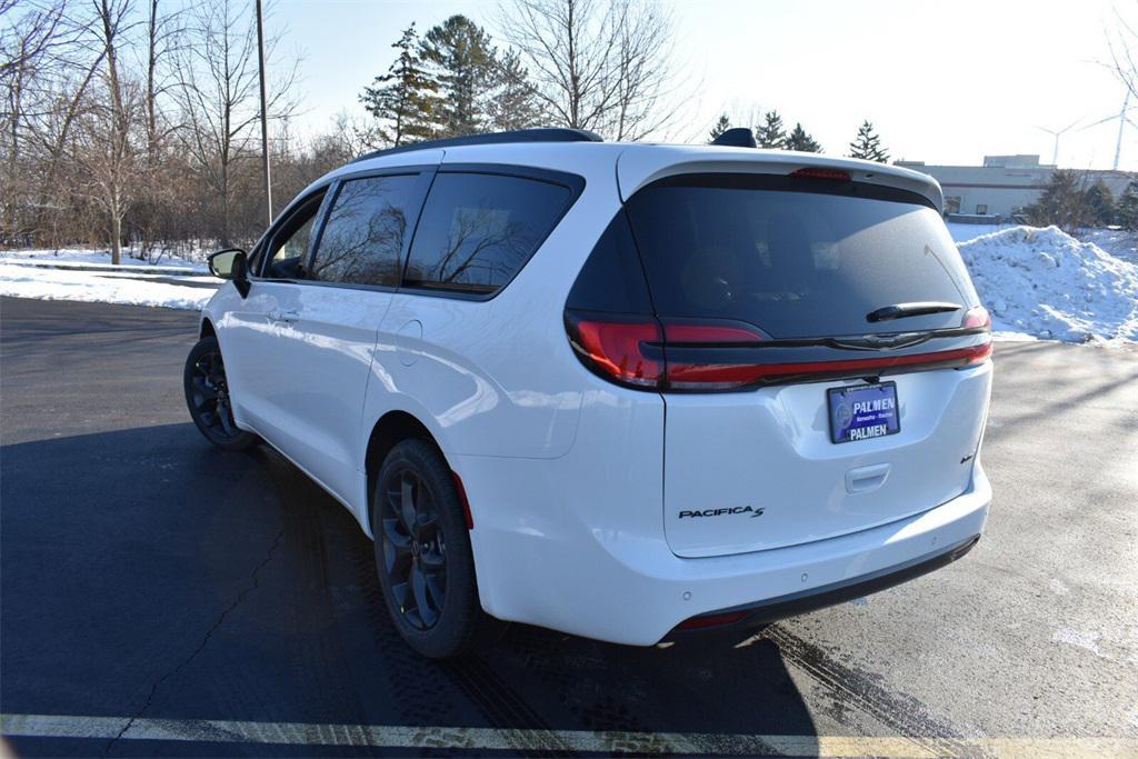 new 2026 Chrysler Pacifica car, priced at $46,371