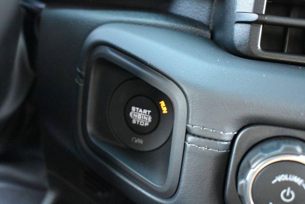 new 2026 Jeep Gladiator car, priced at $59,831