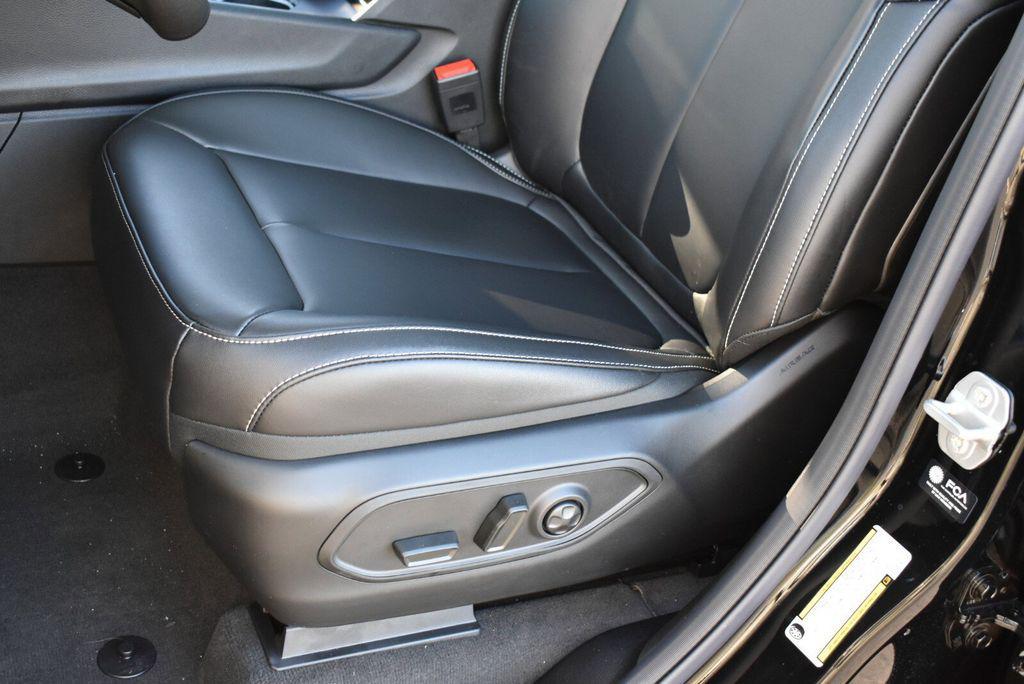 new 2025 Jeep Grand Cherokee car, priced at $47,599