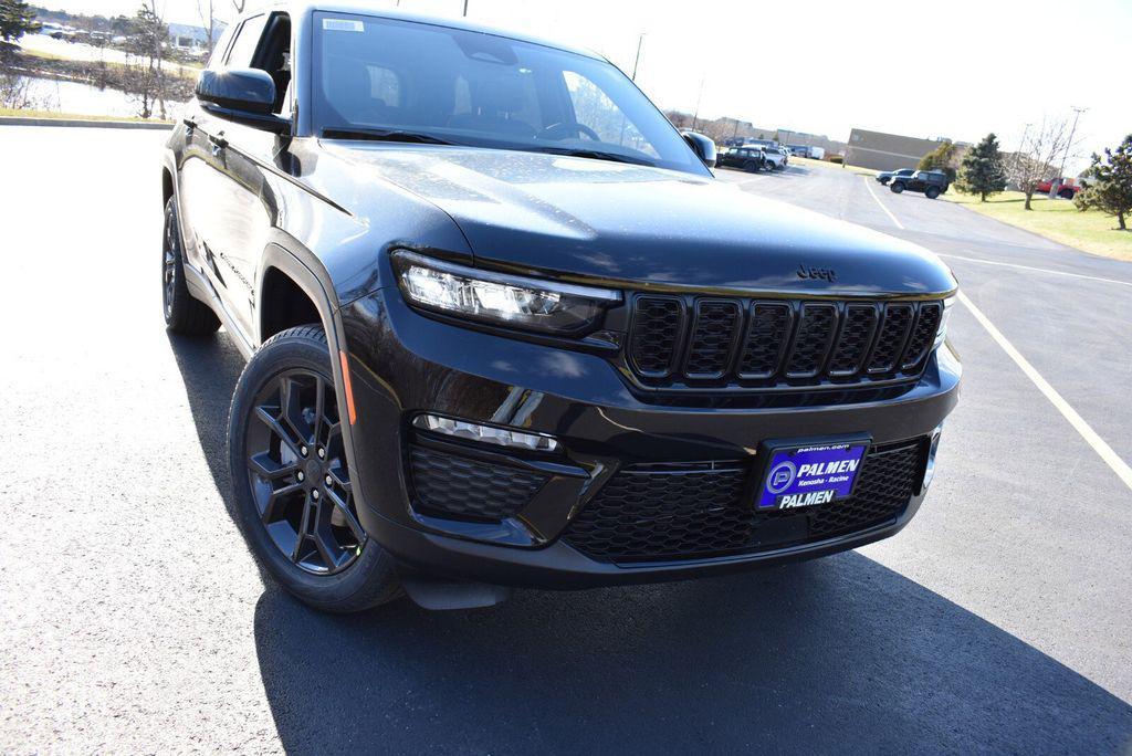 new 2025 Jeep Grand Cherokee car, priced at $47,599