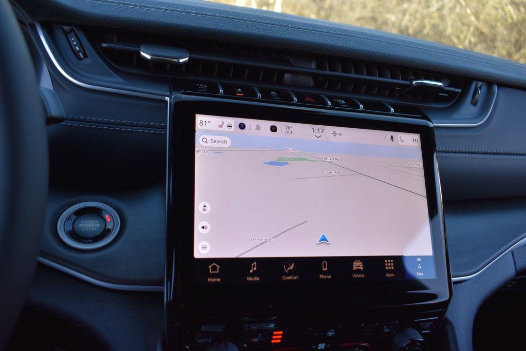 new 2025 Jeep Grand Cherokee car, priced at $47,599