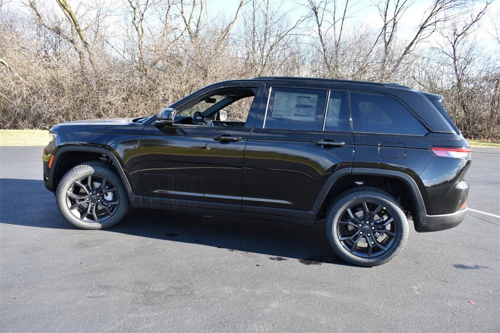 new 2025 Jeep Grand Cherokee car, priced at $47,599