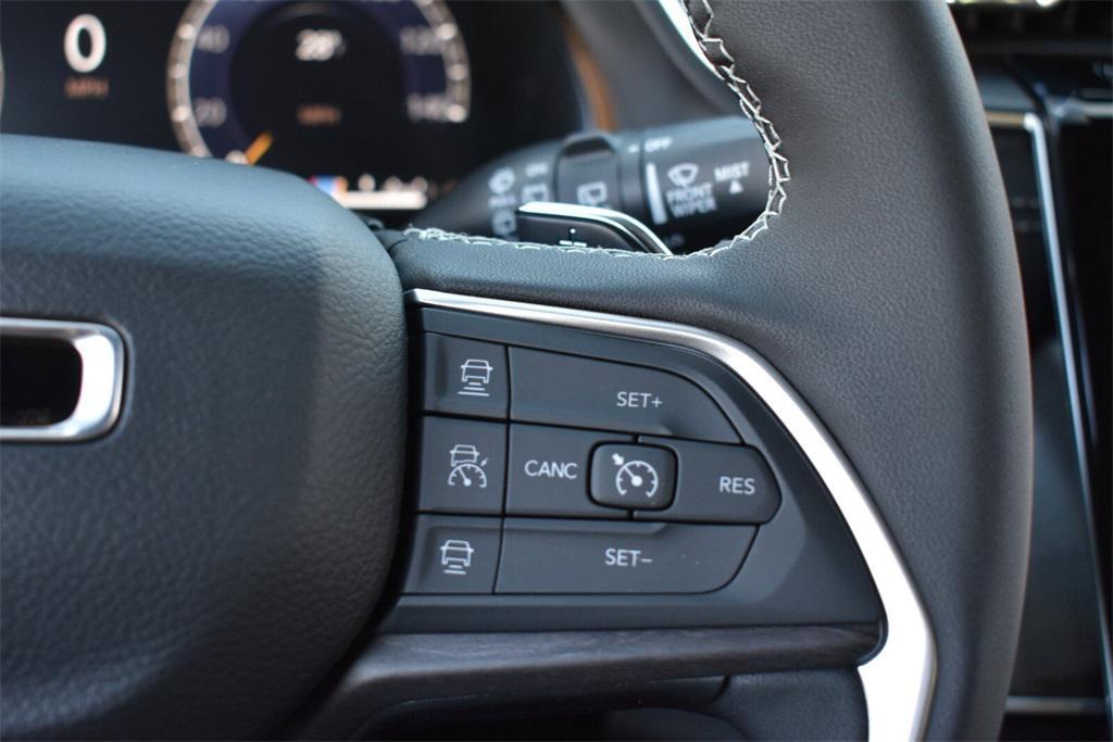 new 2025 Jeep Grand Cherokee car, priced at $47,599