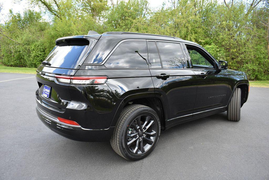 new 2026 Jeep Grand Cherokee car, priced at $49,378