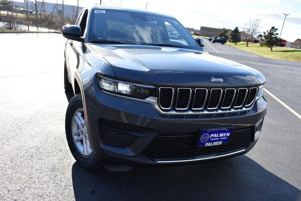 new 2025 Jeep Grand Cherokee car, priced at $37,590
