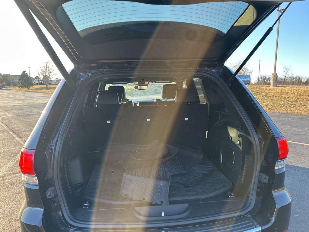 used 2022 Jeep Grand Cherokee car, priced at $27,700