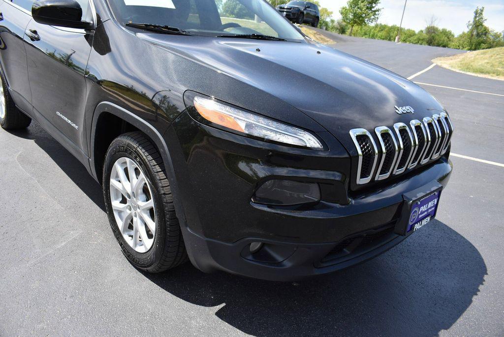 used 2016 Jeep Cherokee car, priced at $12,147