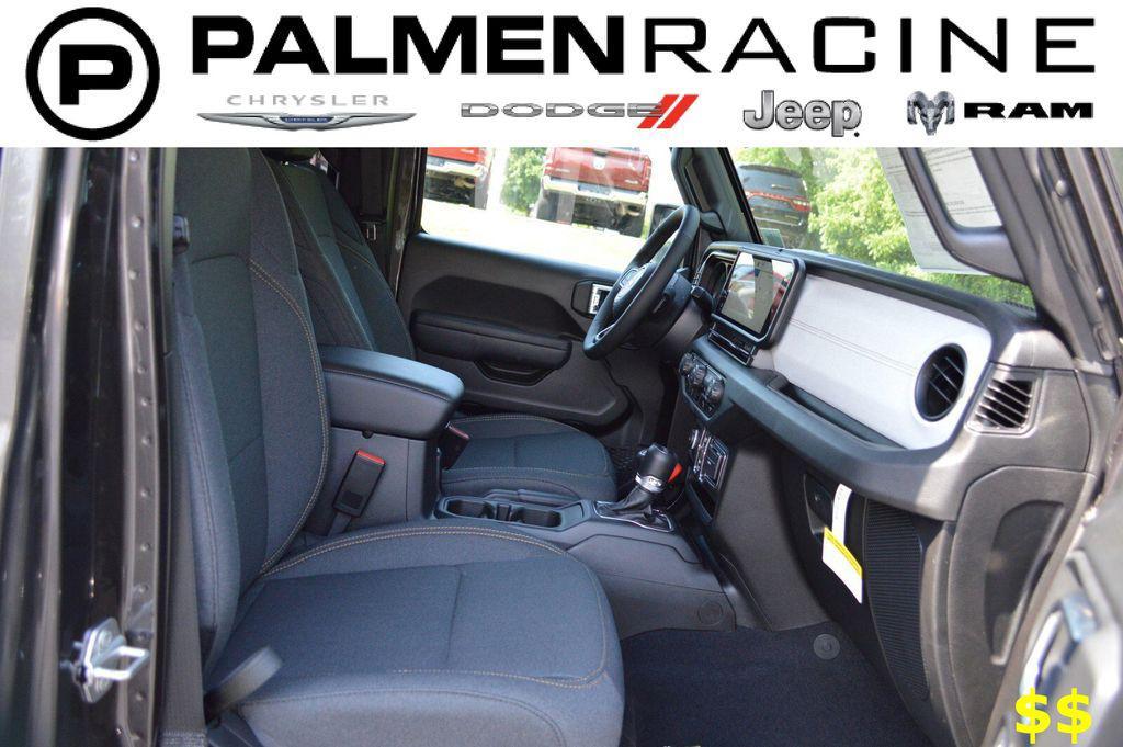 new 2025 Jeep Wrangler car, priced at $39,999