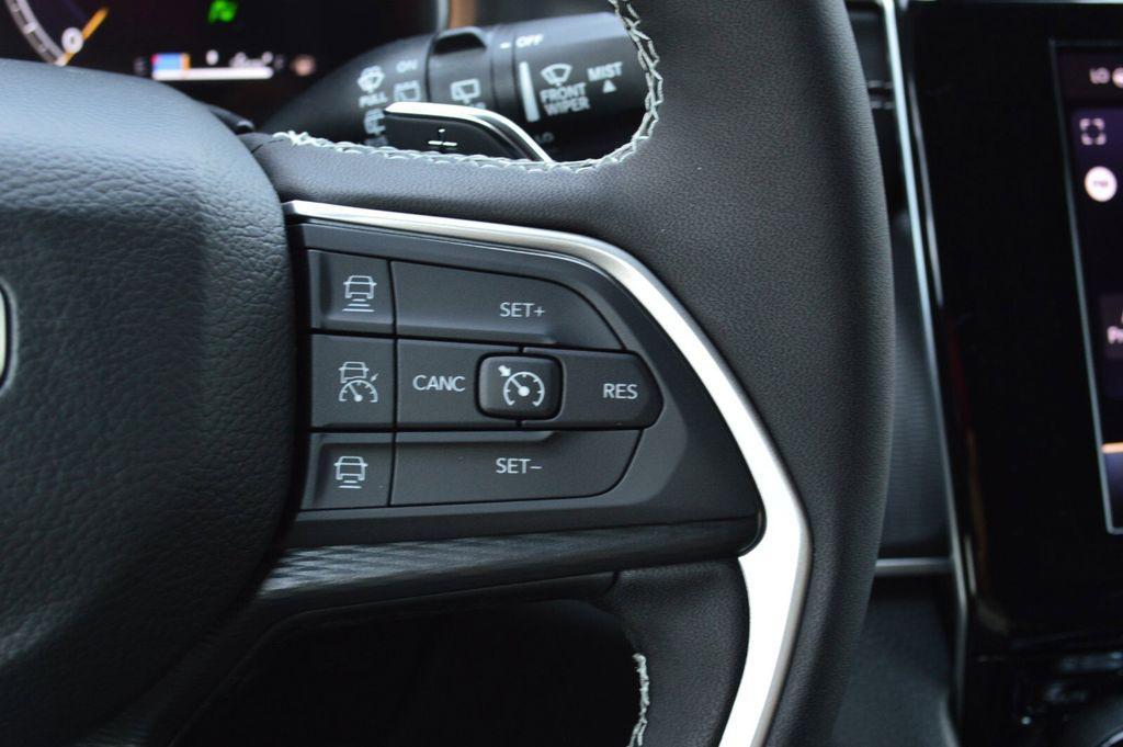 new 2025 Jeep Grand Cherokee car, priced at $33,999