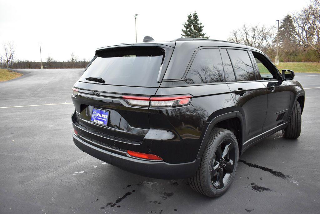 new 2025 Jeep Grand Cherokee car, priced at $41,999