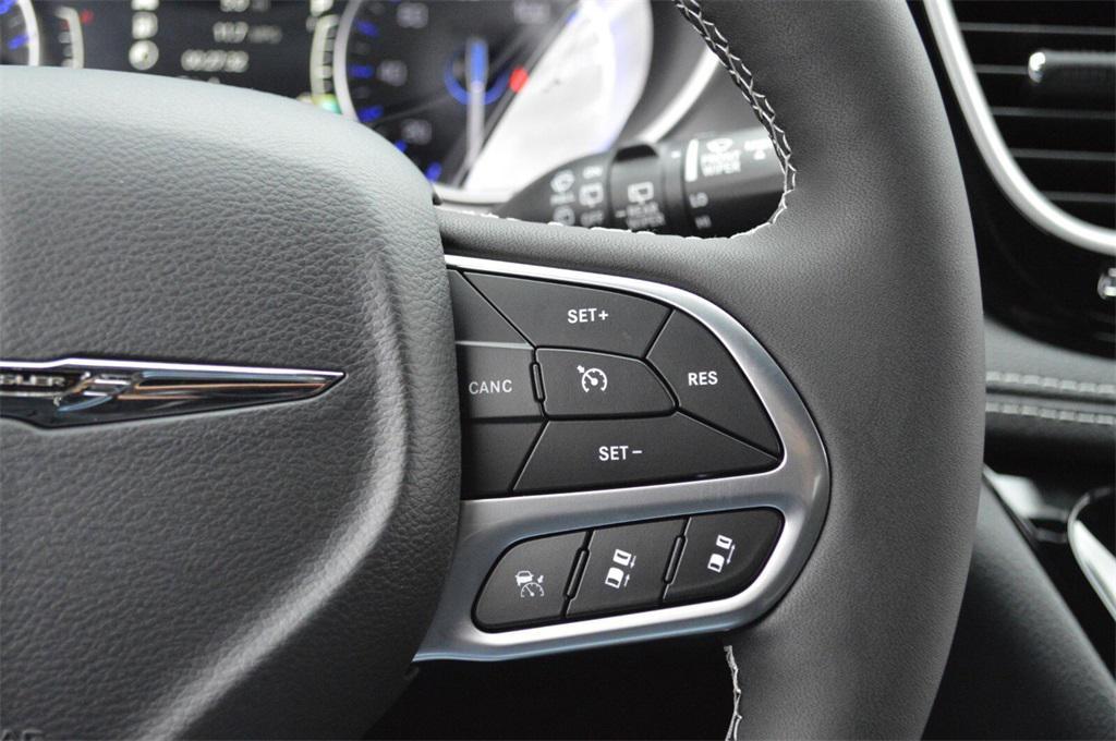 new 2026 Chrysler Pacifica car, priced at $39,999