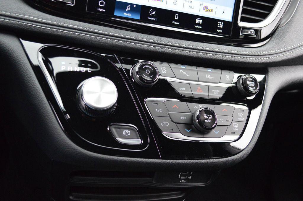 new 2026 Chrysler Pacifica car, priced at $40,893