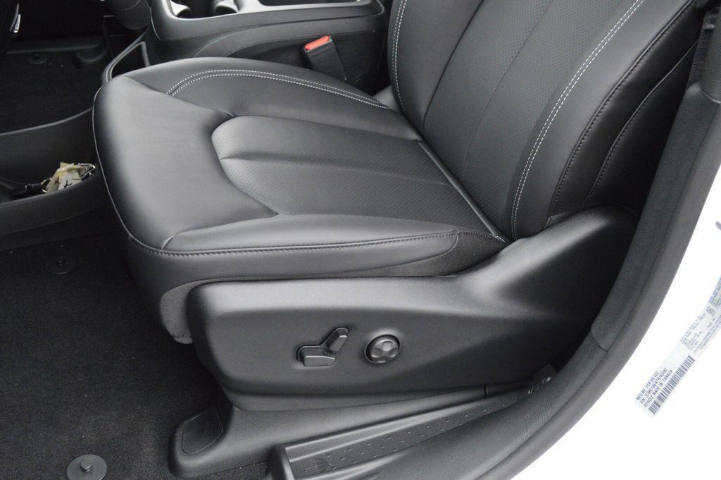 new 2026 Chrysler Pacifica car, priced at $40,893