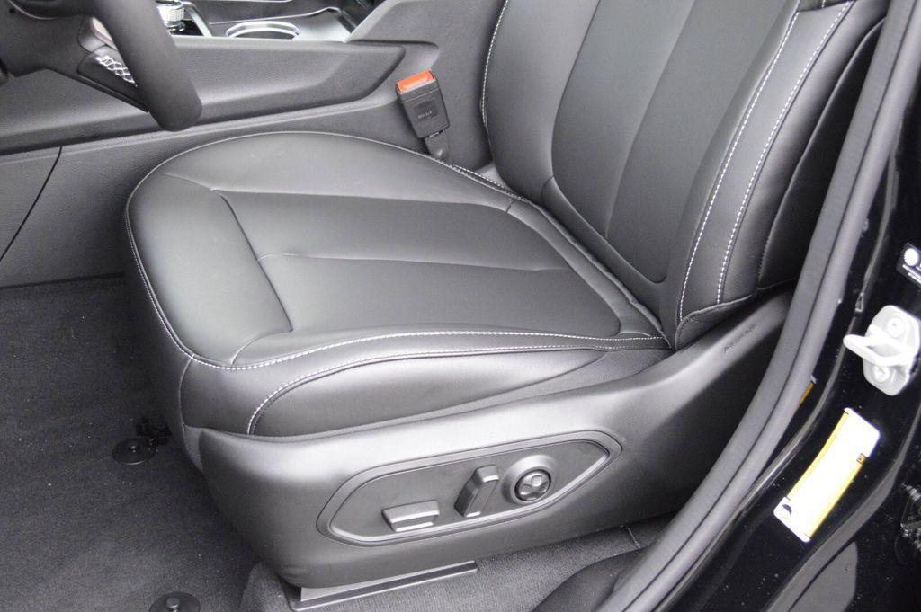 new 2025 Jeep Grand Cherokee car, priced at $43,990