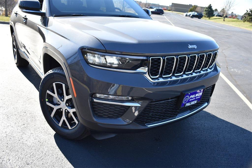 new 2025 Jeep Grand Cherokee car, priced at $42,299