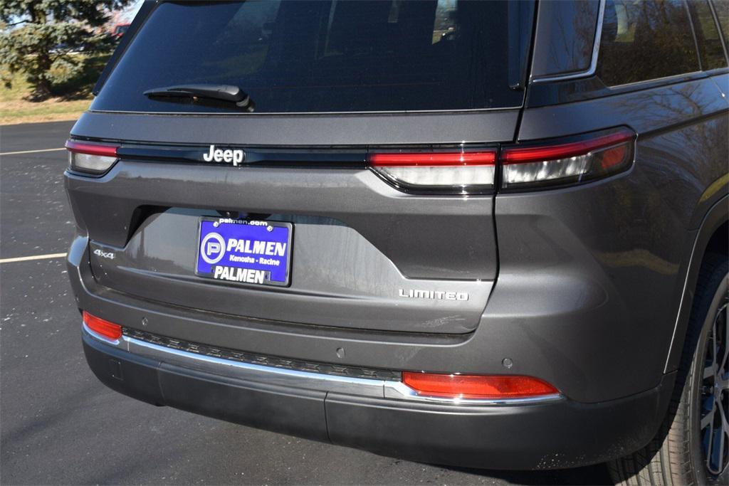 new 2025 Jeep Grand Cherokee car, priced at $42,299