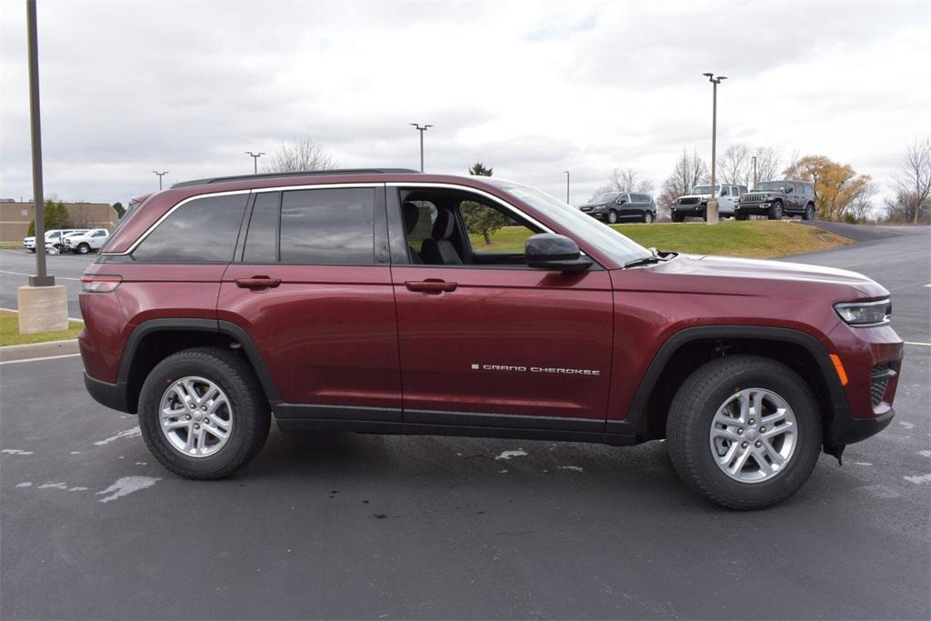 new 2025 Jeep Grand Cherokee car, priced at $37,999