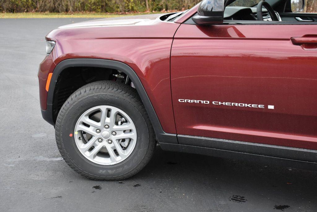 new 2025 Jeep Grand Cherokee car, priced at $36,990