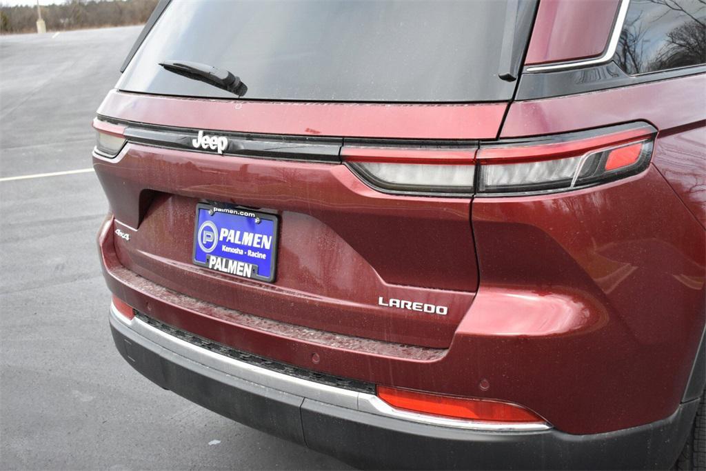 new 2025 Jeep Grand Cherokee car, priced at $37,999