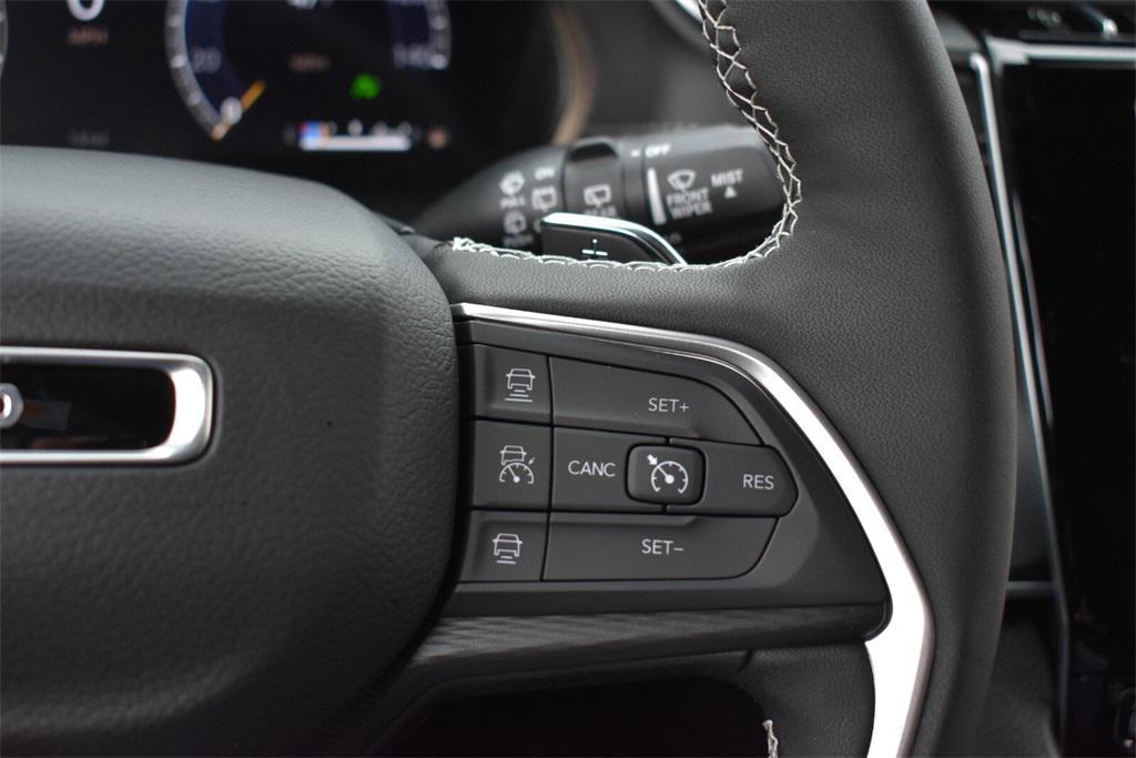 new 2025 Jeep Grand Cherokee car, priced at $37,999