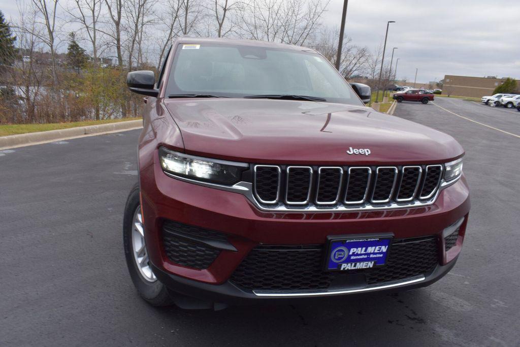 new 2025 Jeep Grand Cherokee car, priced at $36,990
