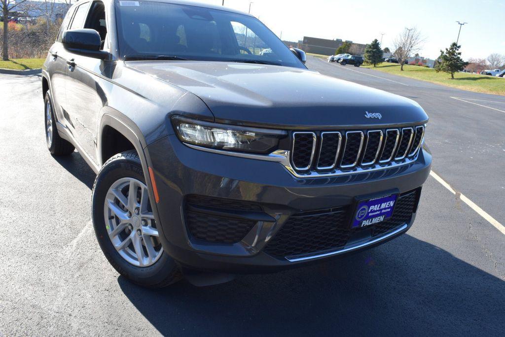 new 2025 Jeep Grand Cherokee car, priced at $35,999
