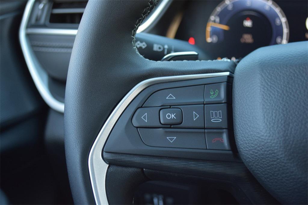 new 2025 Jeep Grand Cherokee car, priced at $39,999