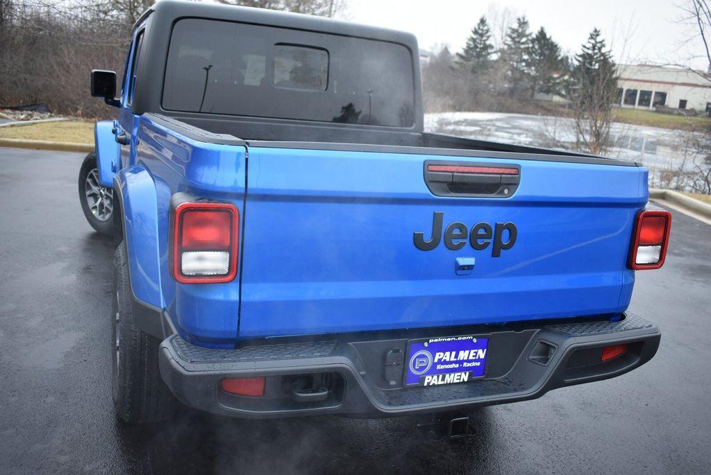 new 2026 Jeep Gladiator car, priced at $47,820