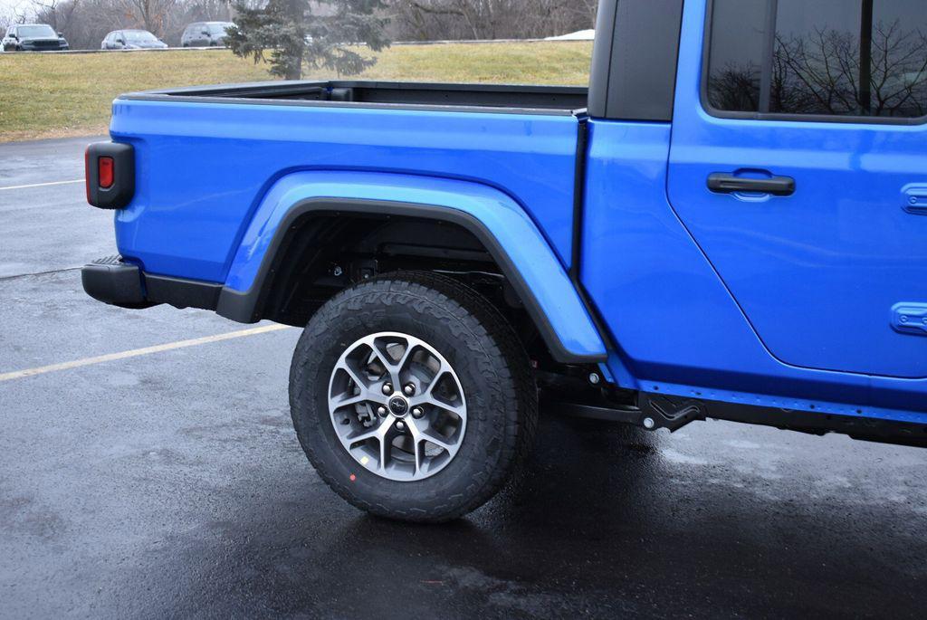 new 2026 Jeep Gladiator car, priced at $47,820