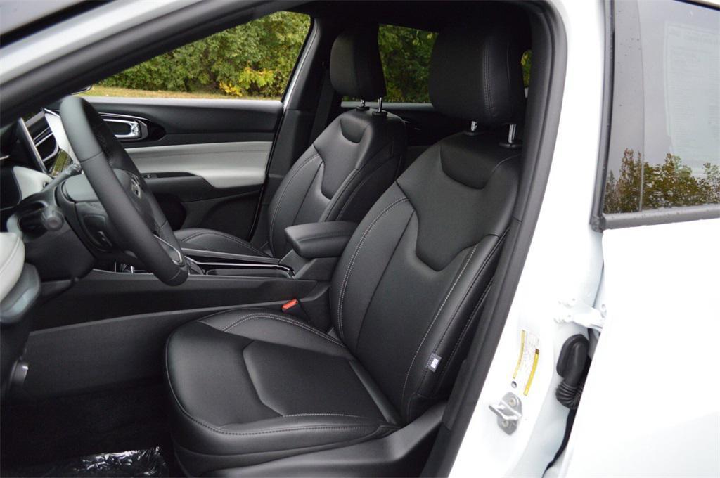 new 2026 Jeep Compass car, priced at $32,234