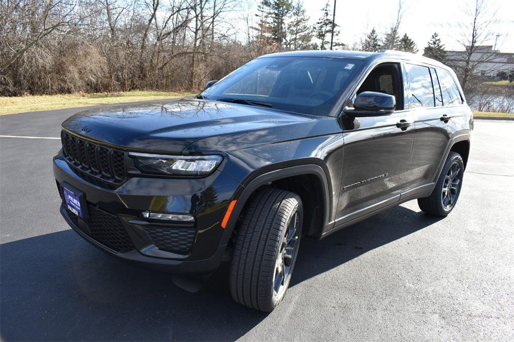 new 2025 Jeep Grand Cherokee car, priced at $47,599